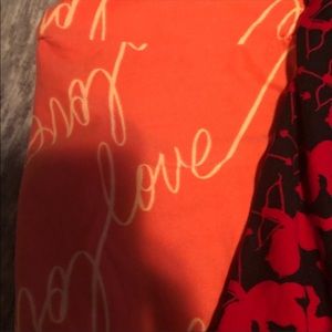 Lularoe OS Valentine Leggings
